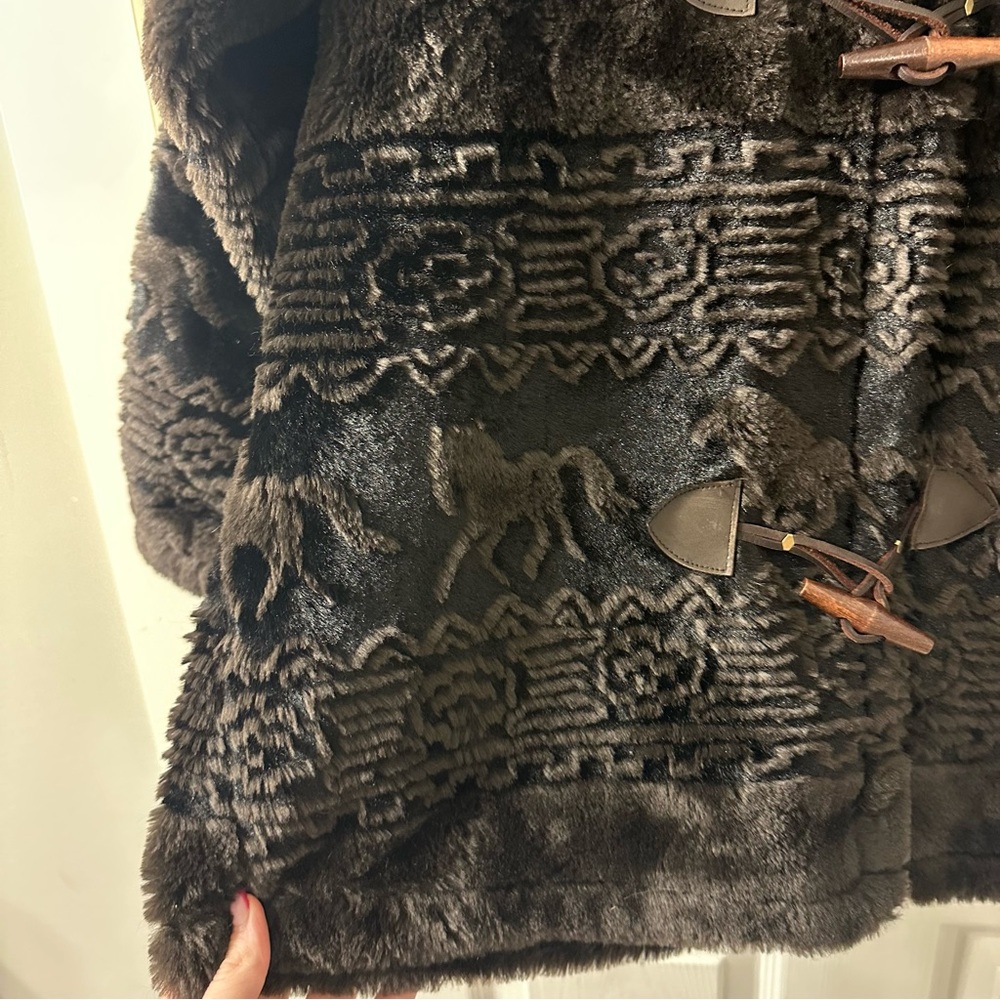 Vintage Bear Ridge Outfitters Brown Faux Fur Coat Horse Nature Pattern Sz Medium - Picture 3 of 8